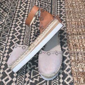 LIKE NEW VINCE CAMUTO